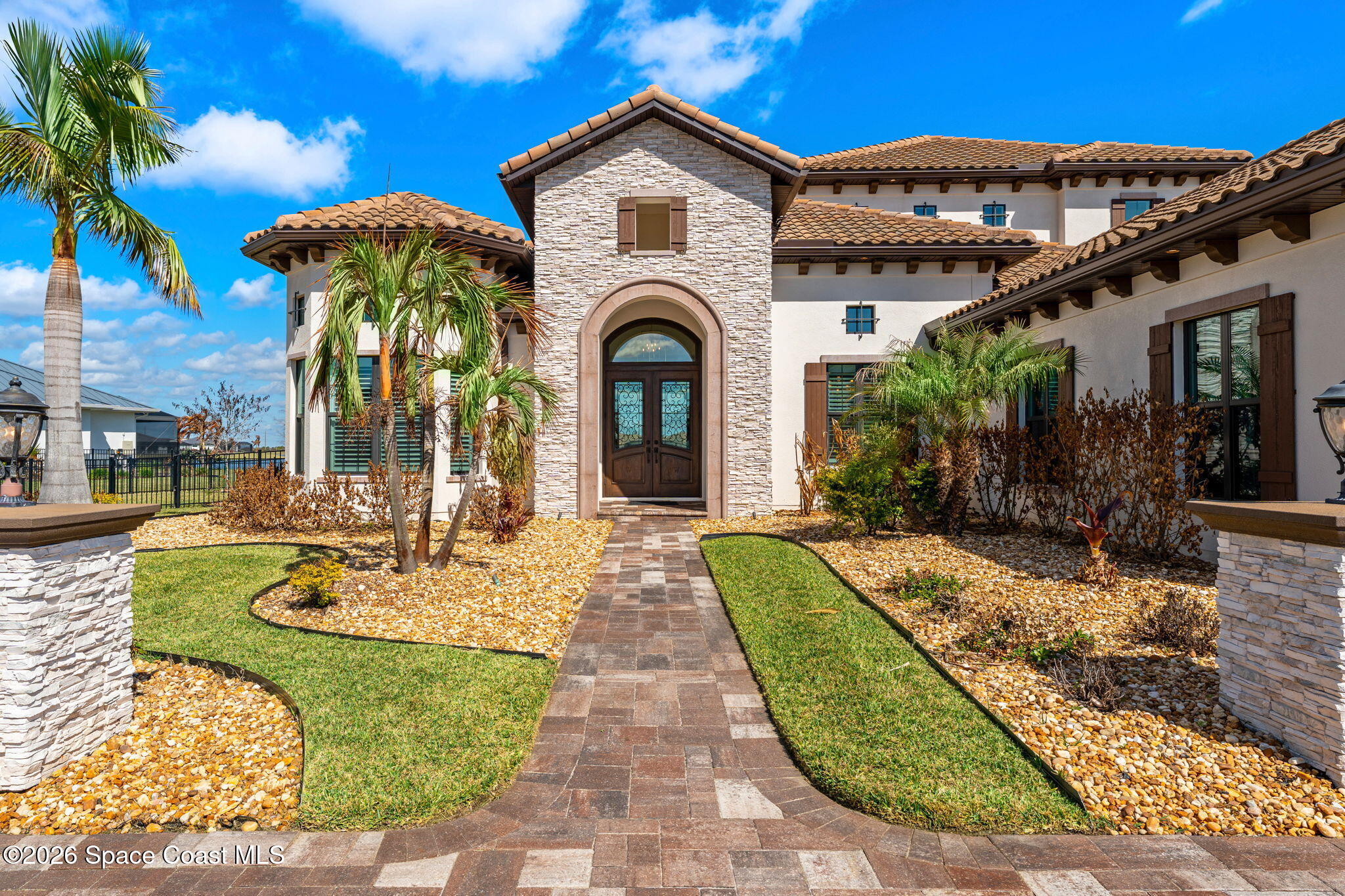 3638 Lake Adelaide Place