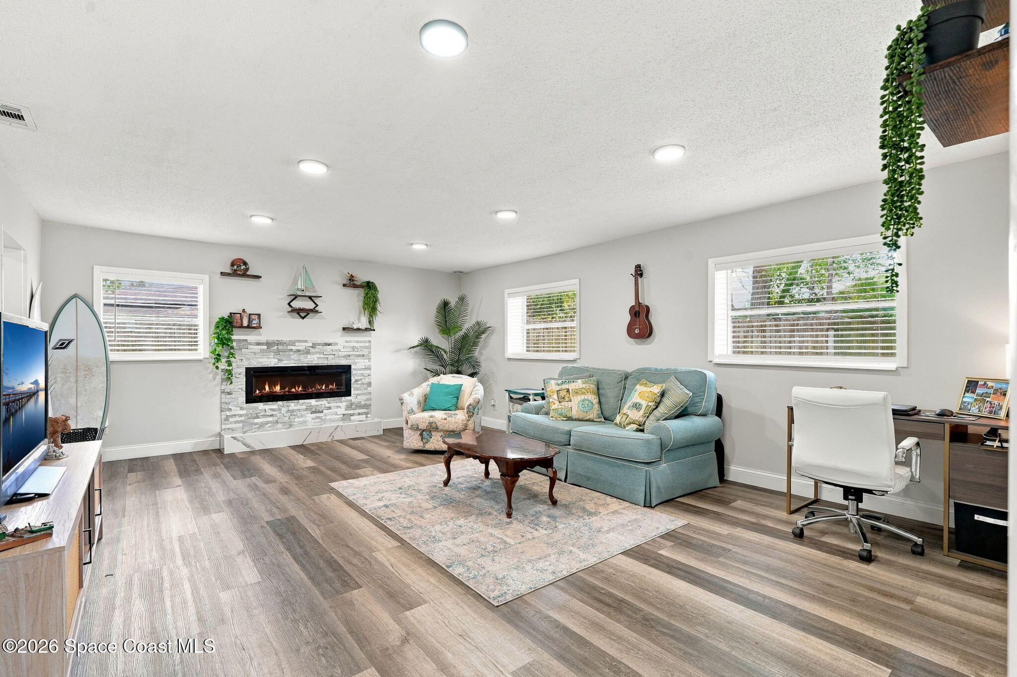 4418 Sherwood Boulevard