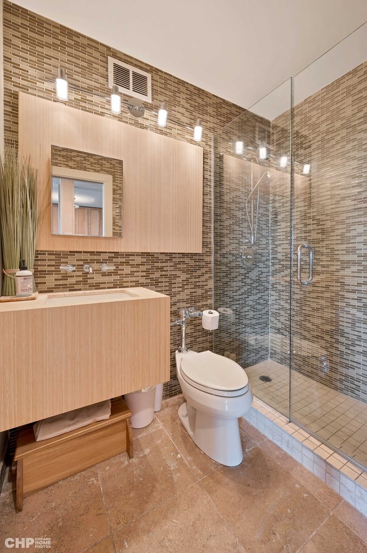 1550 N Lake Shore Drive Unit: 20E