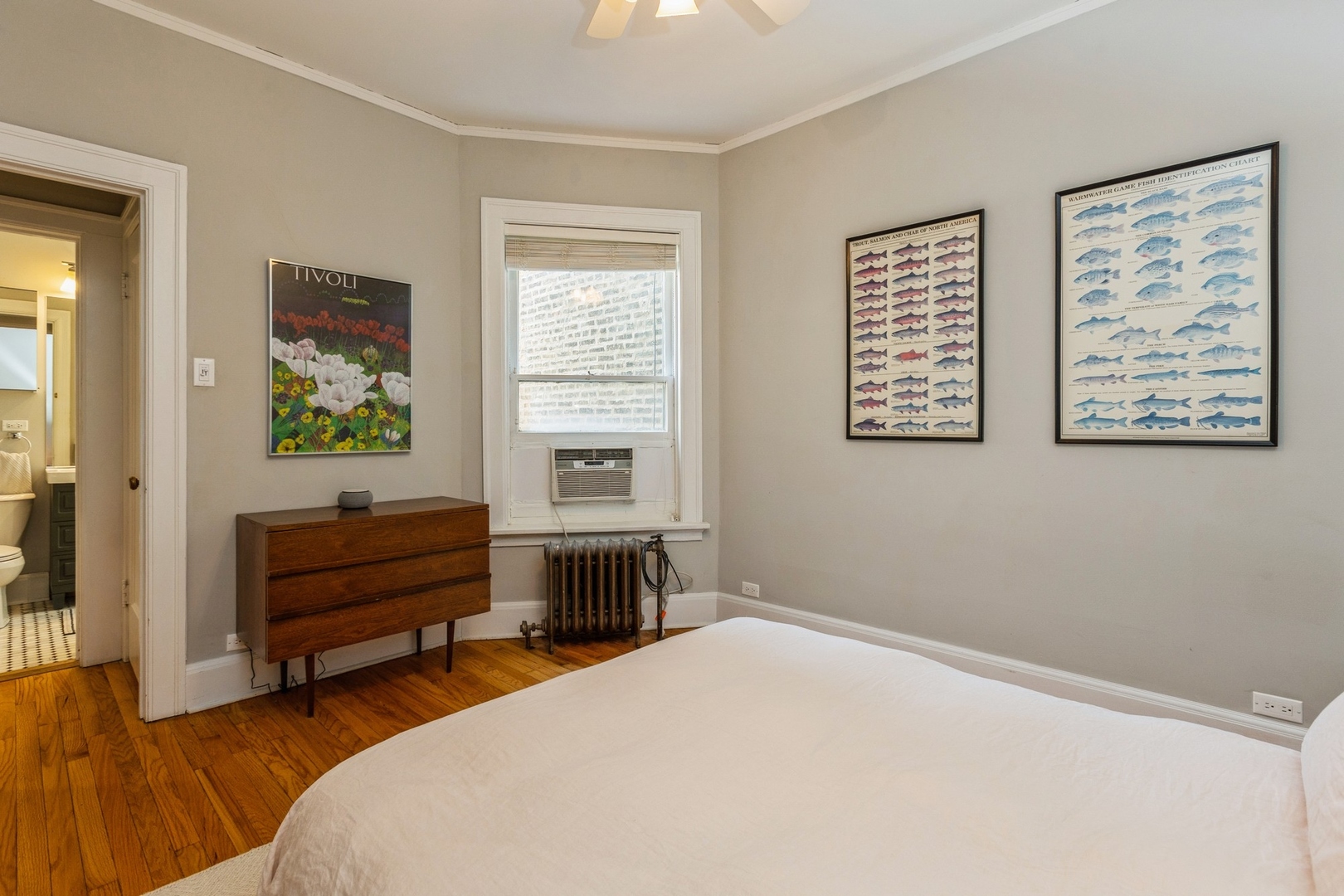 548 W Fullerton Parkway