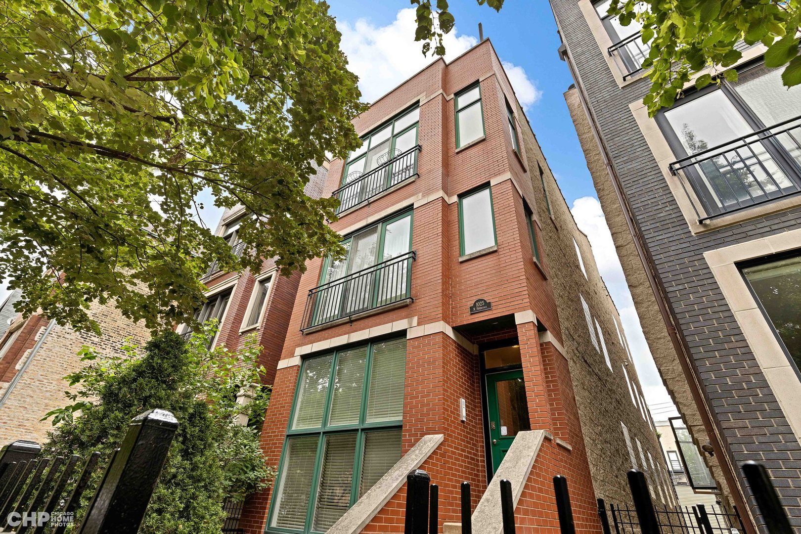 1025 N Hermitage Avenue Unit: 3