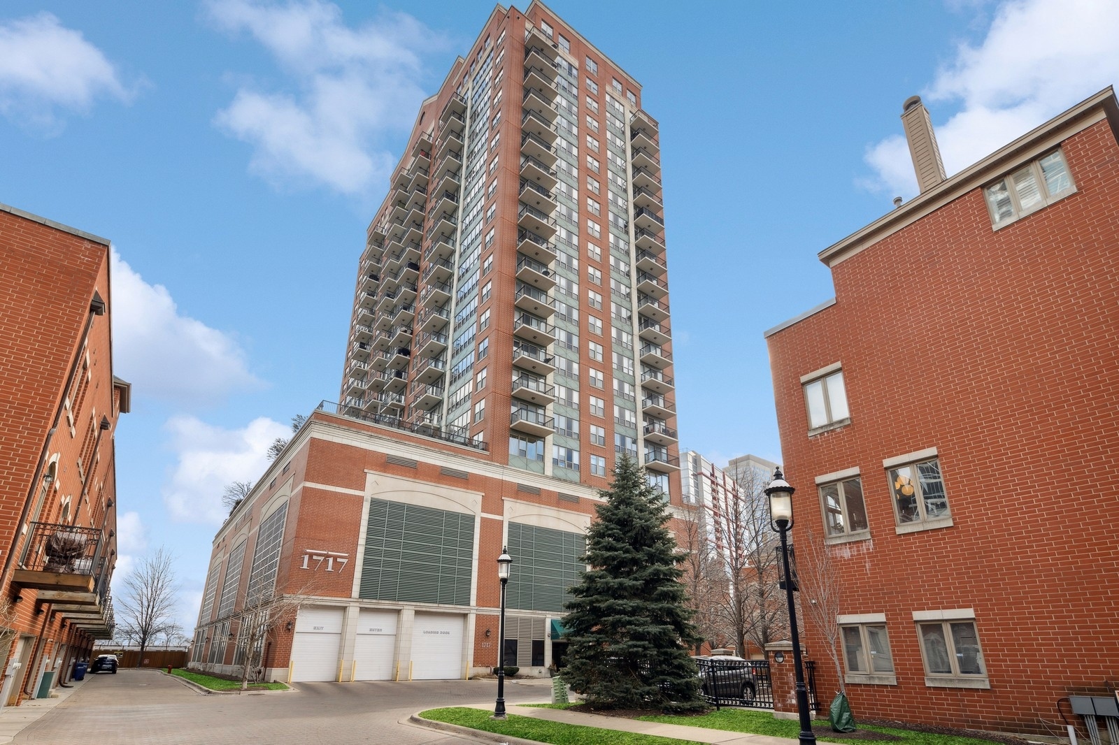 1717 S PRAIRIE Avenue Unit: 1509