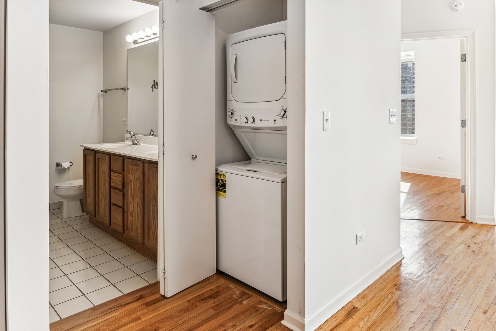 1717 S PRAIRIE Avenue Unit: 1509