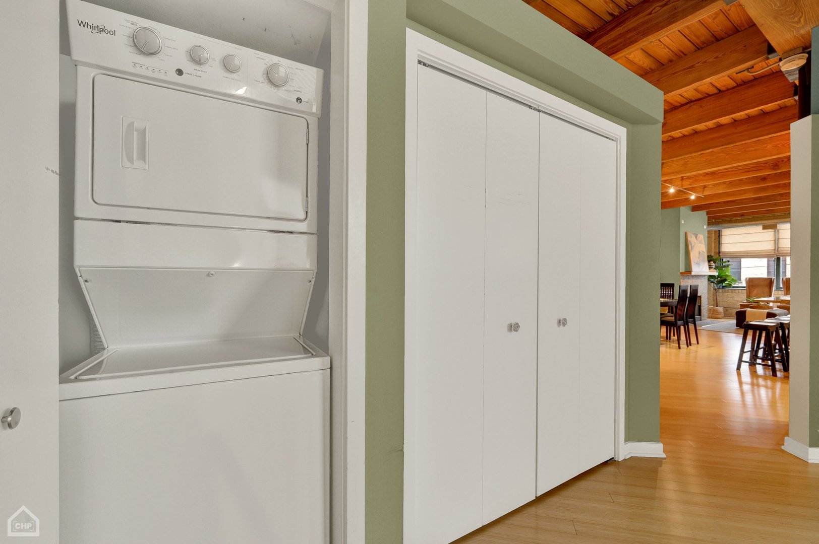 3201 N Ravenswood Avenue Unit: 207