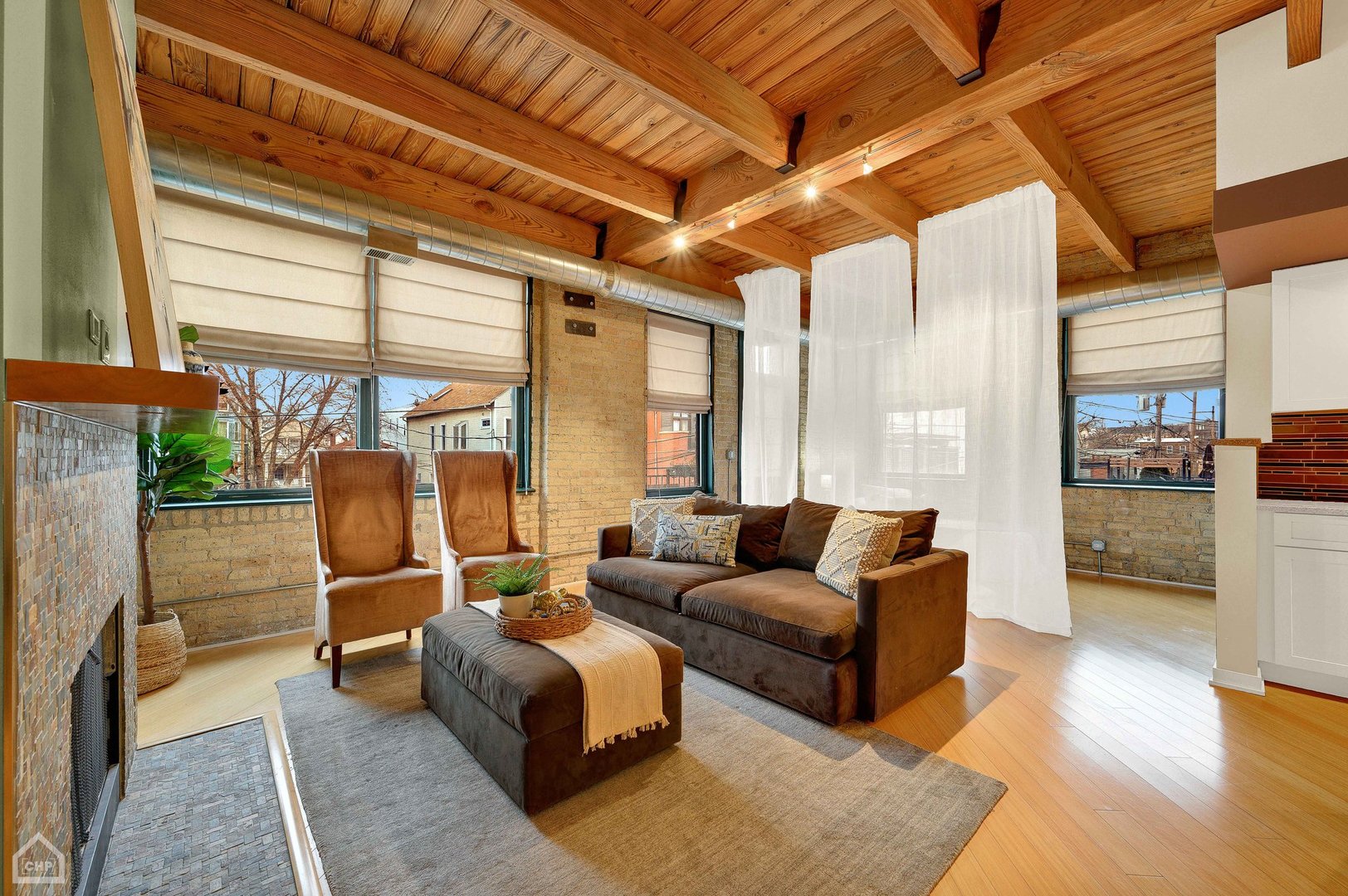 3201 N Ravenswood Avenue Unit: 207