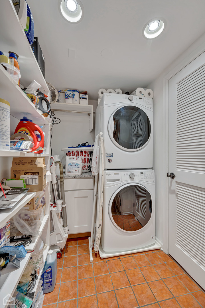 1715 N Wells Street Unit: 51