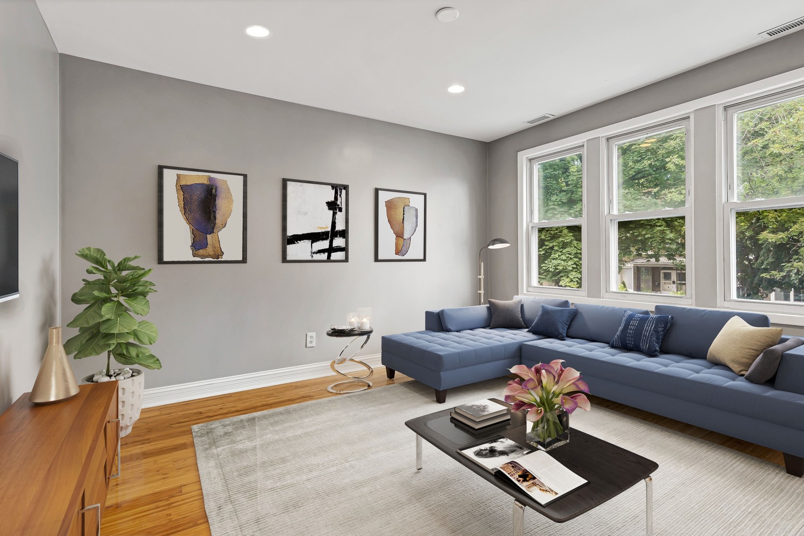 2980 N Ridgeway Avenue