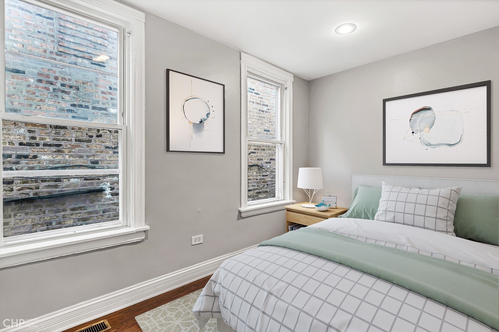 2980 N Ridgeway Avenue