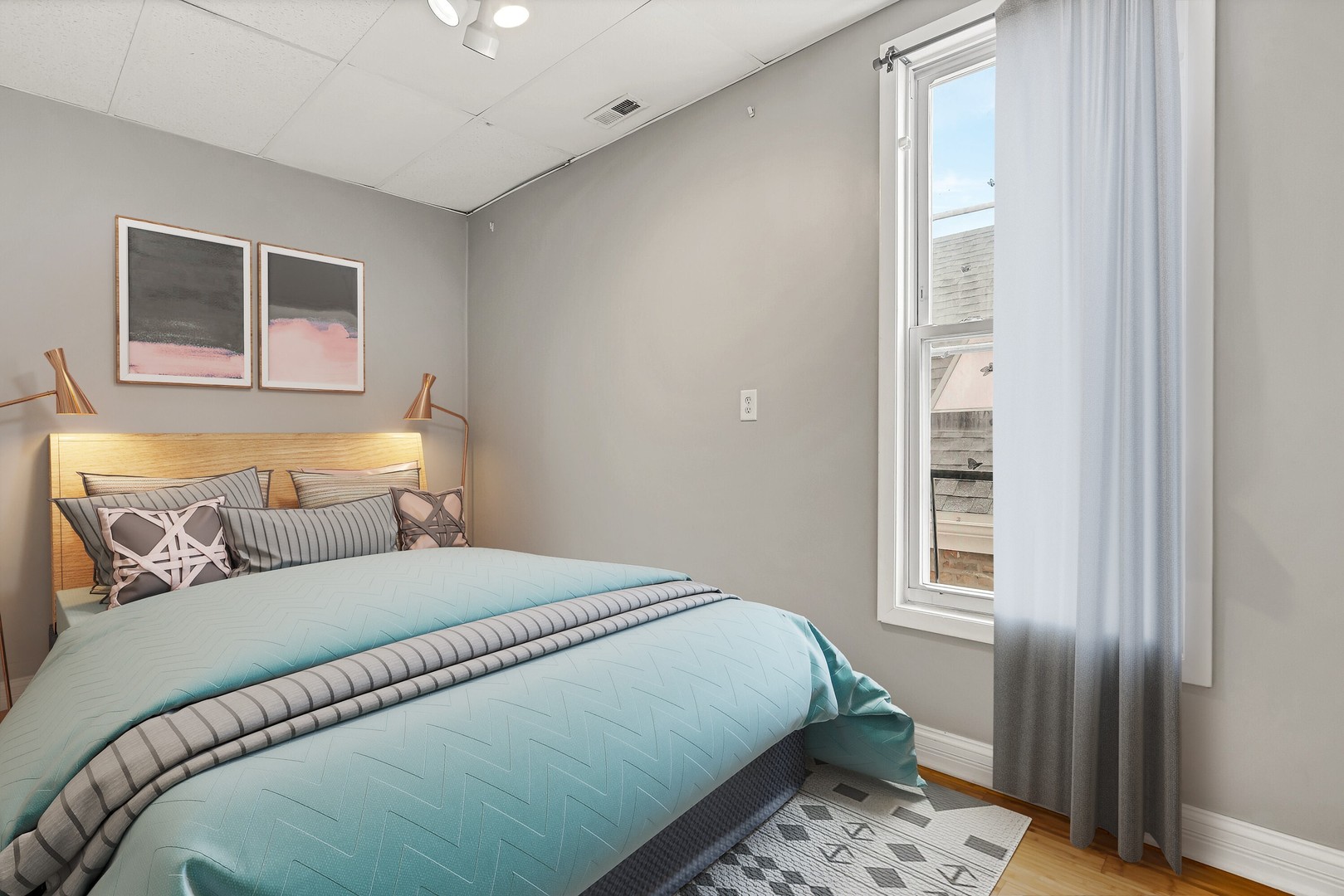 2980 N Ridgeway Avenue