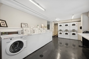 1350 N Astor Street Unit: 3C