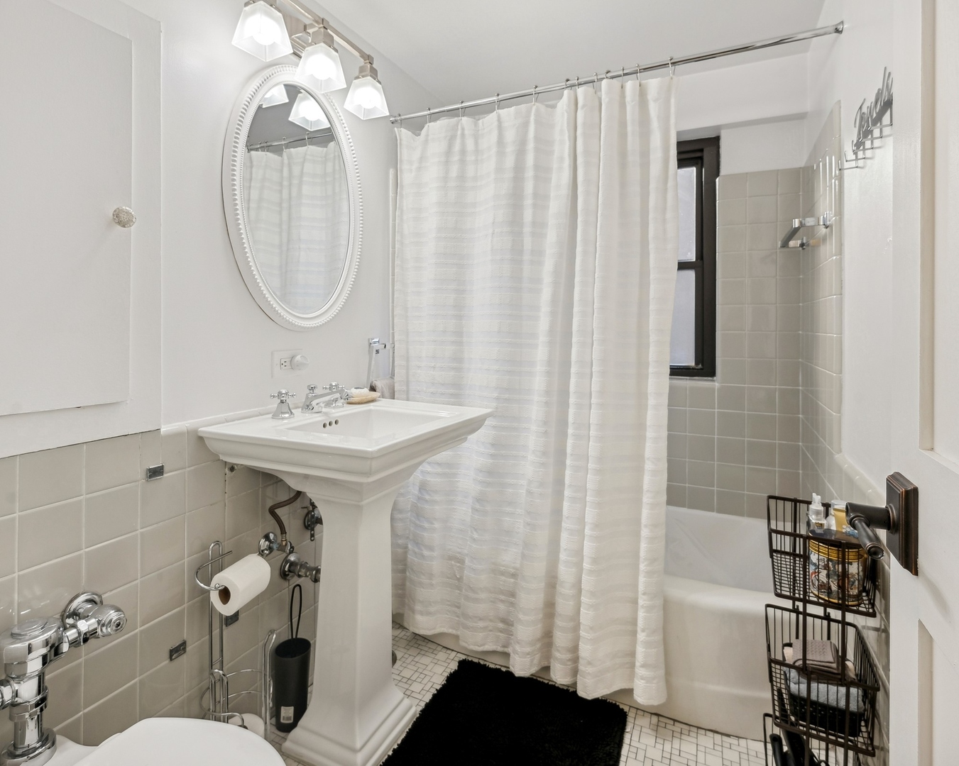 1350 N Astor Street Unit: 3C