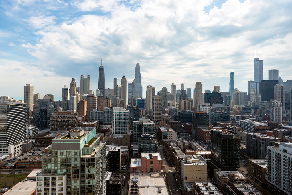 500 W Superior Street Unit: 2605