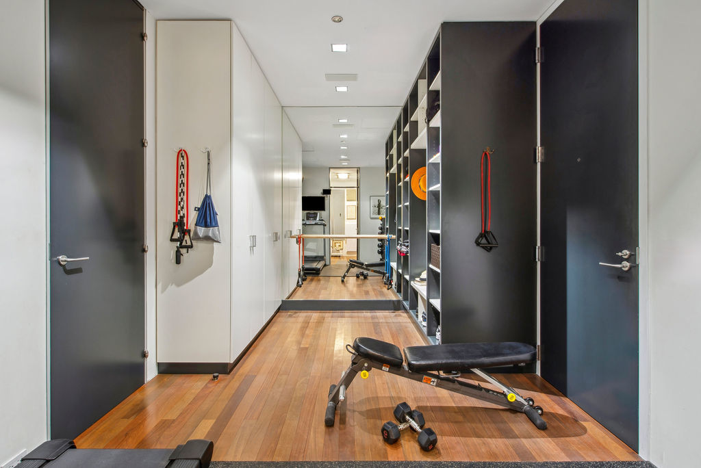 500 W Superior Street Unit: 2605