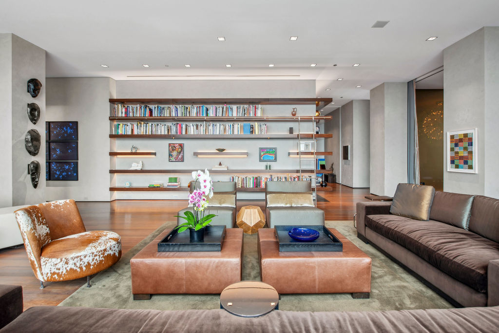 500 W Superior Street Unit: 2605