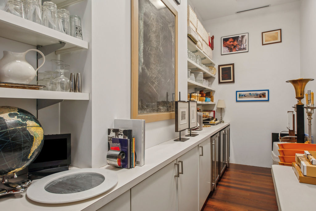 500 W Superior Street Unit: 2605