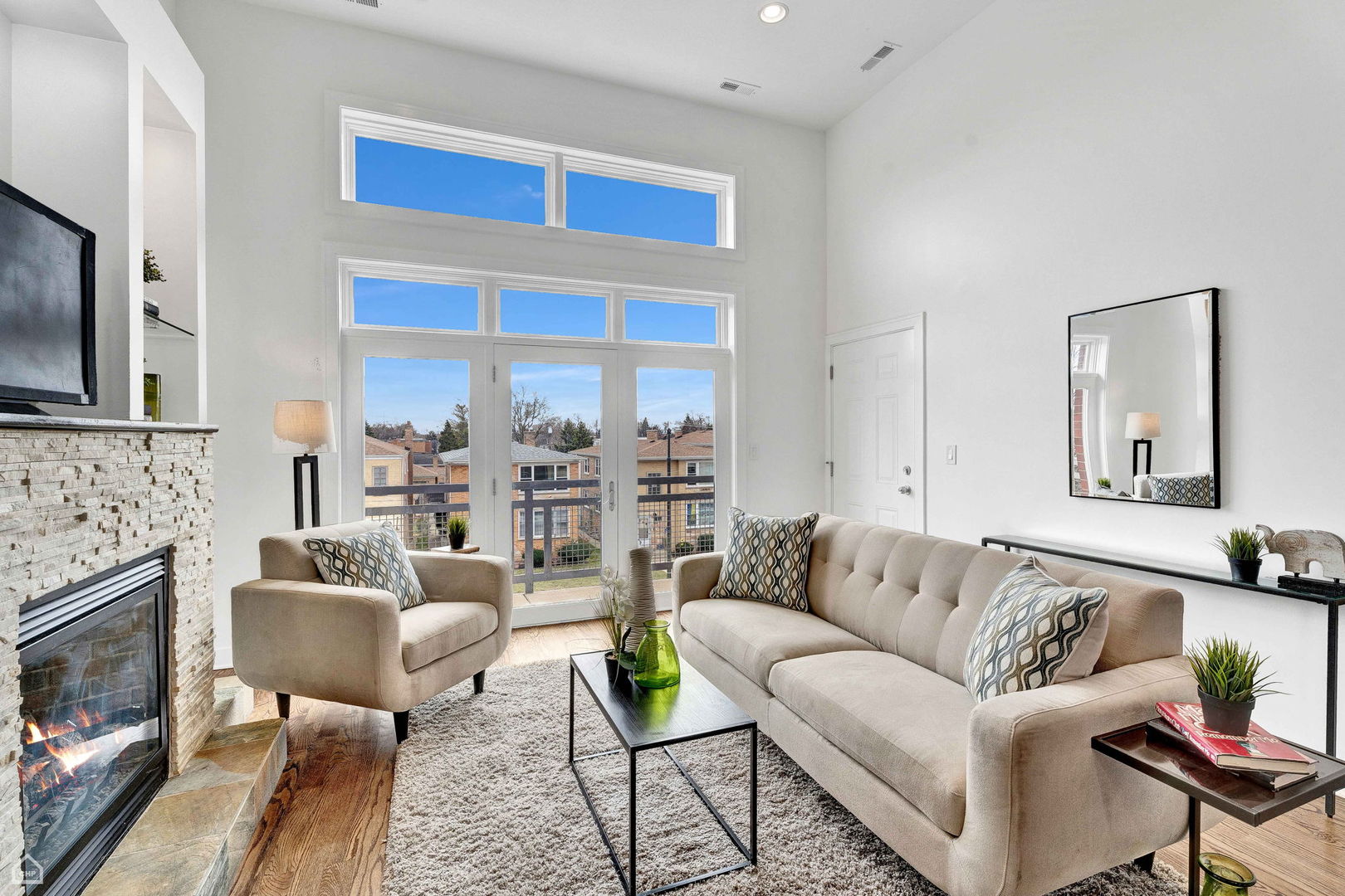 7238 W BELMONT Avenue Unit: 3E