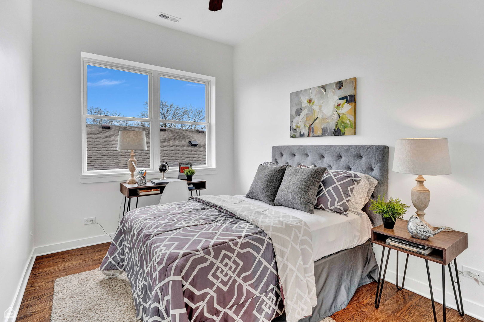 7238 W BELMONT Avenue Unit: 3E