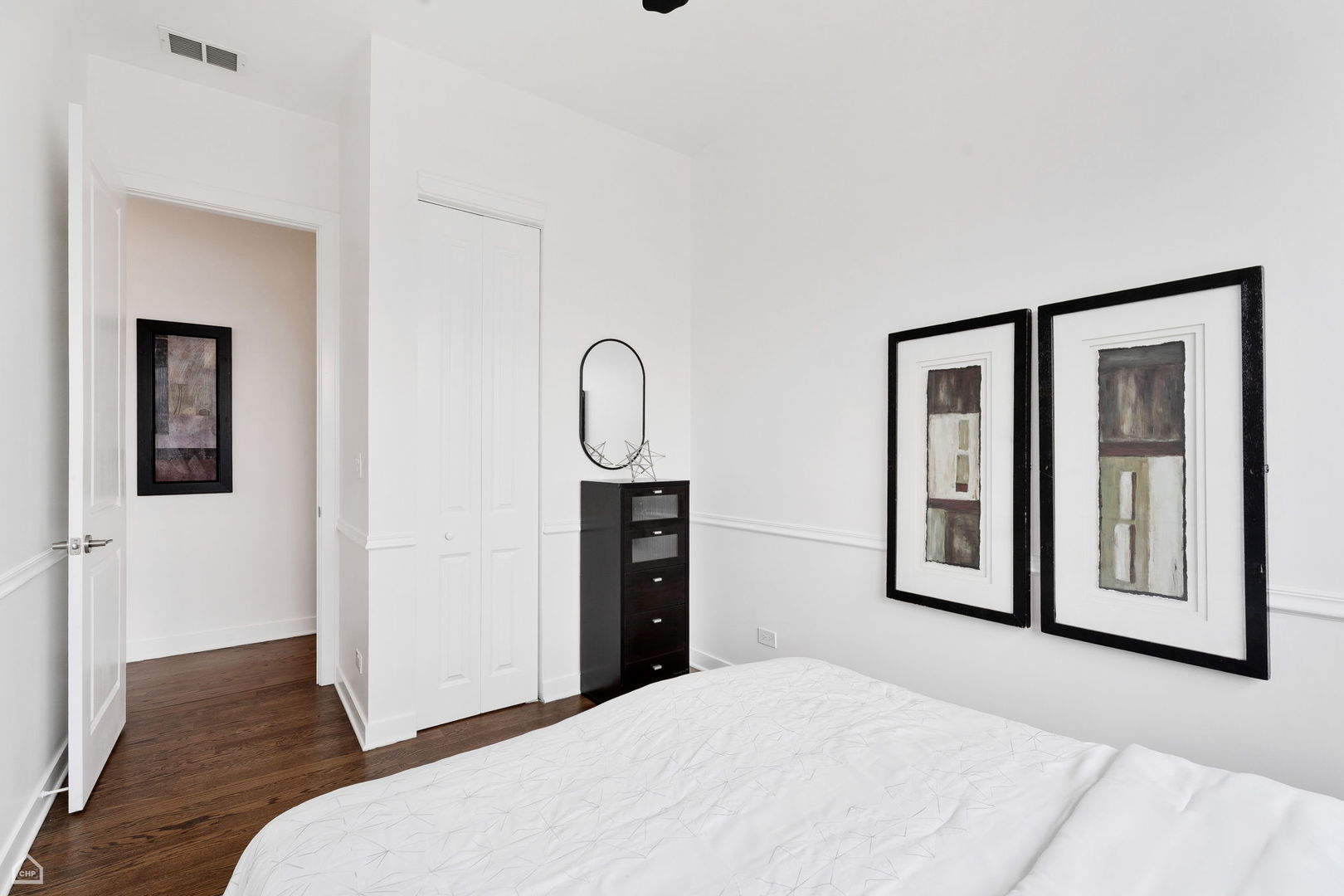 7238 W BELMONT Avenue Unit: 3E
