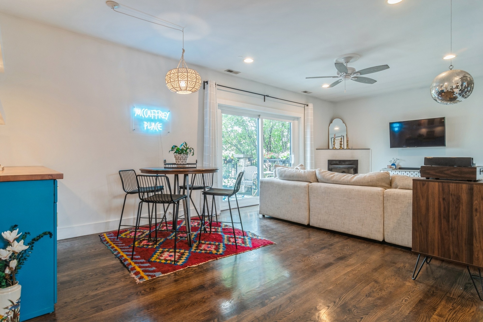 2144 W Schiller Street Unit: H