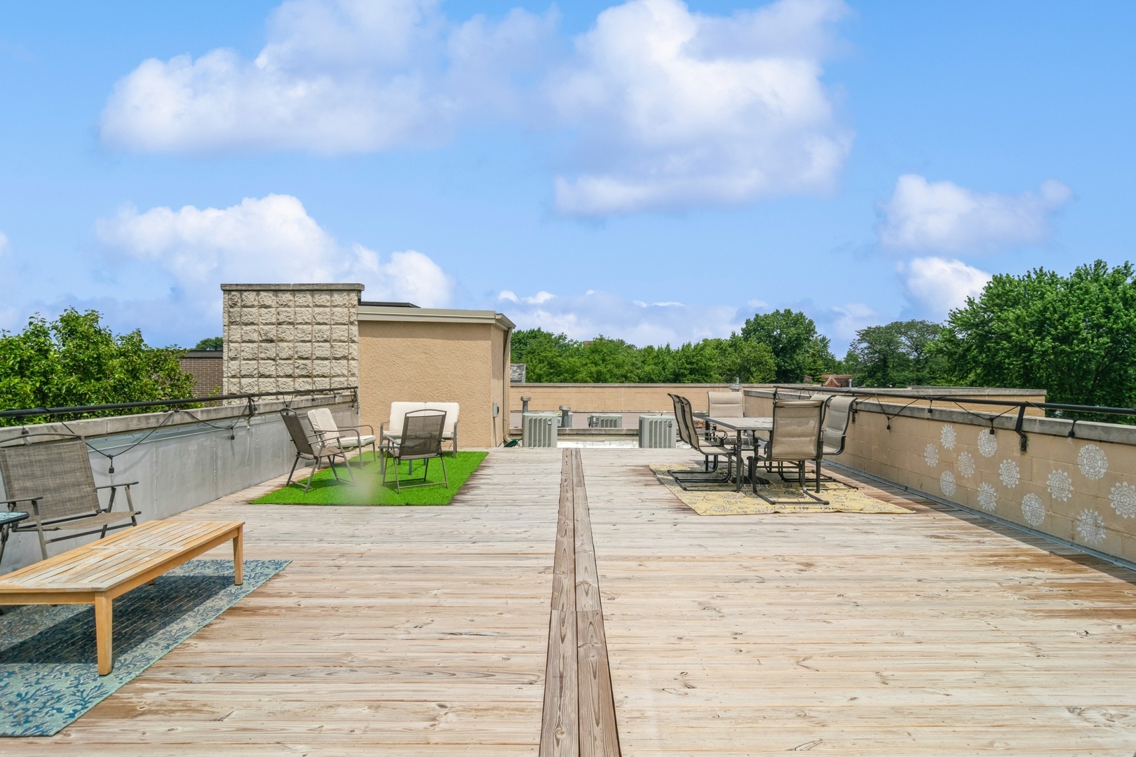 2144 W Schiller Street Unit: H