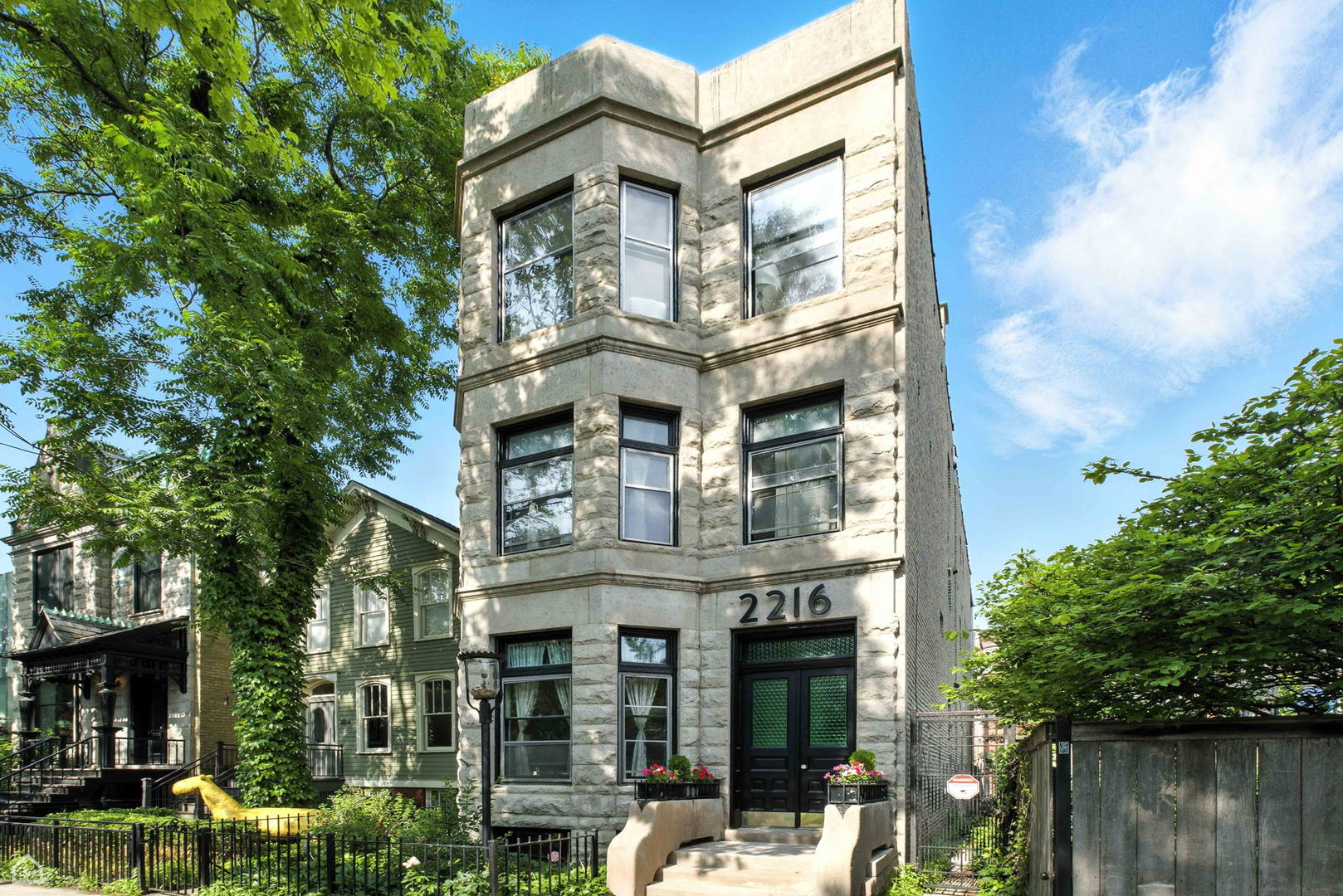 2216 N Cleveland Avenue