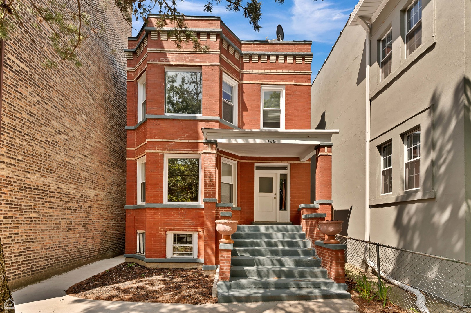 4870 N Magnolia Avenue