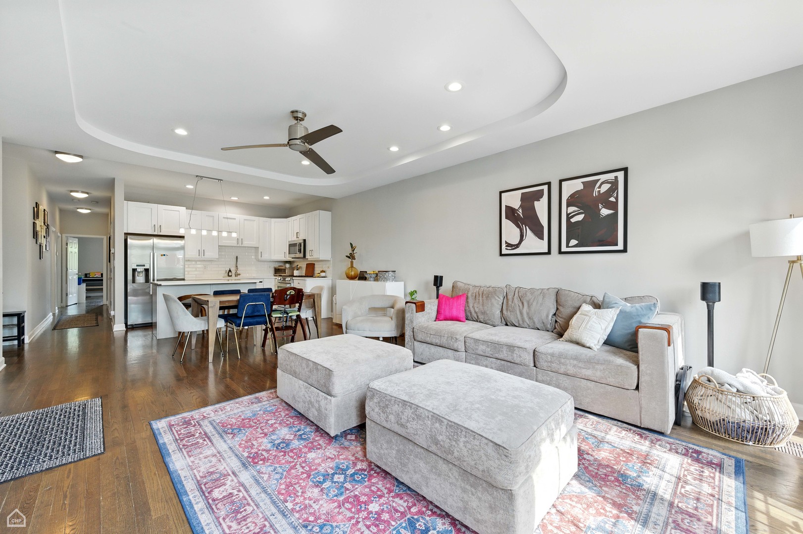 2736 N WOLCOTT Avenue Unit: 101