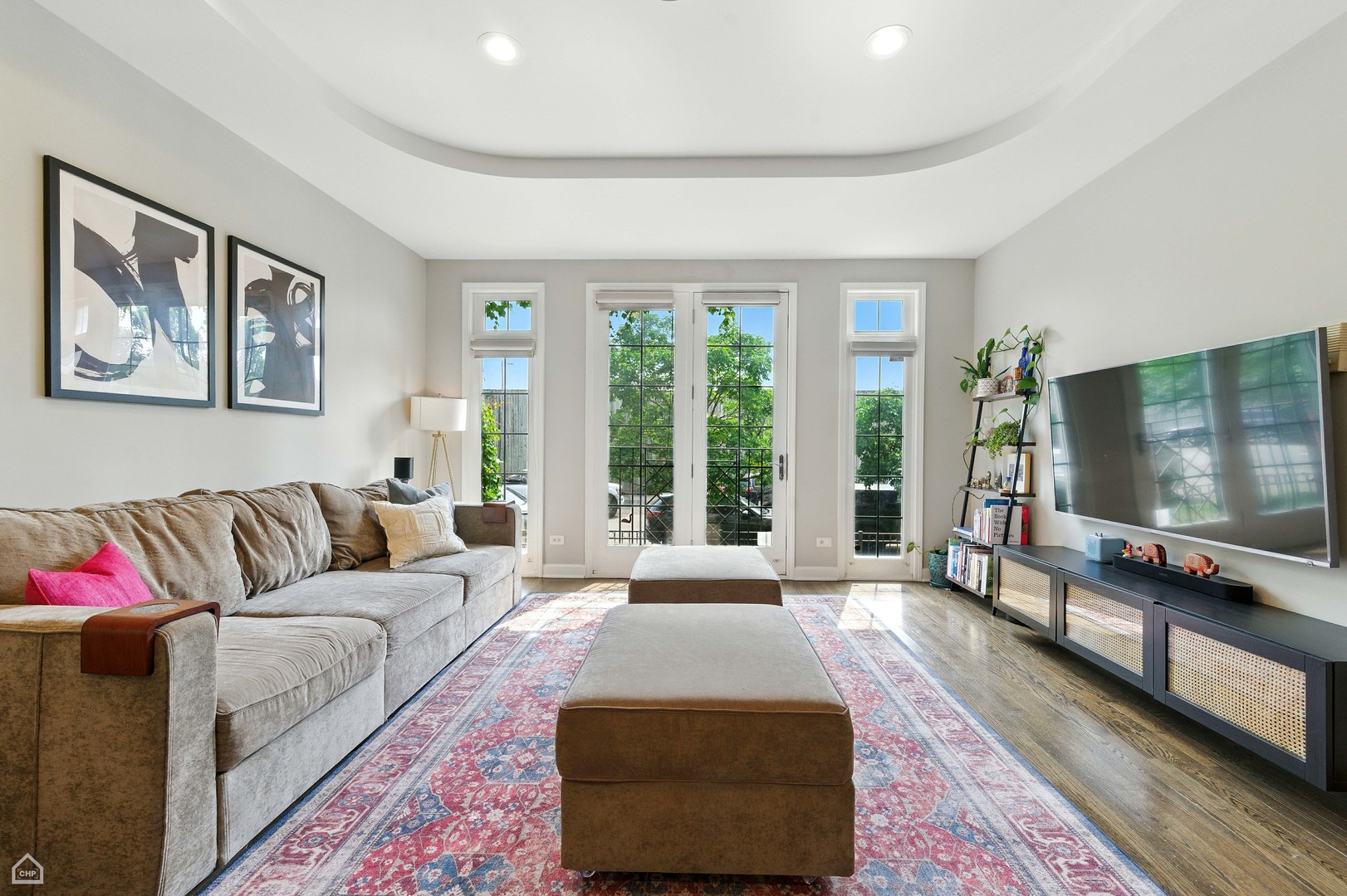 2736 N WOLCOTT Avenue Unit: 101
