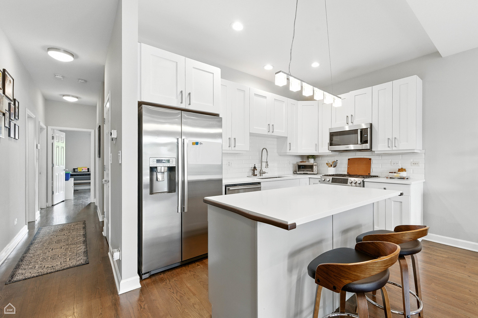 2736 N WOLCOTT Avenue Unit: 101