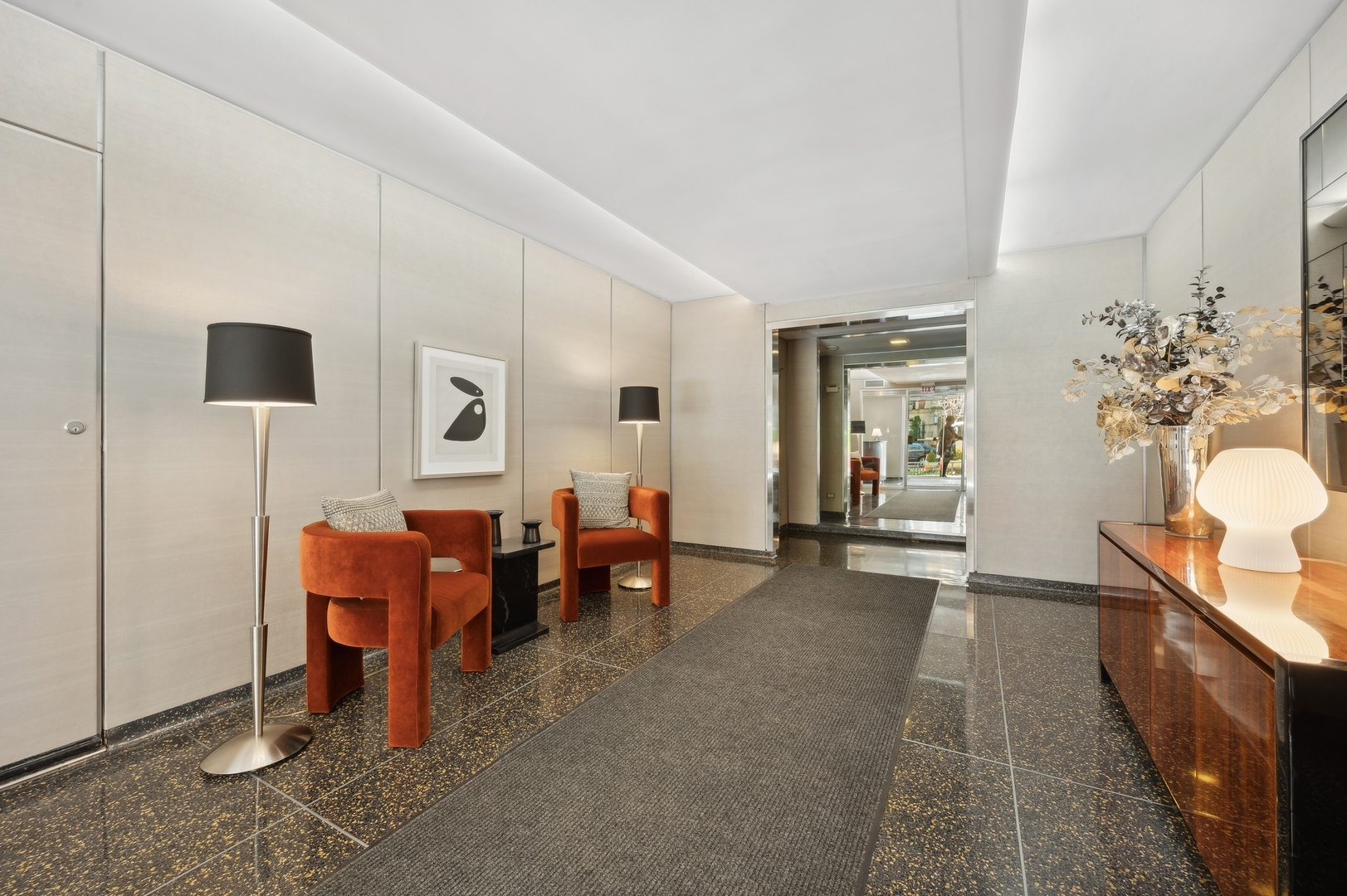 1350 N Astor Street Unit: 4C