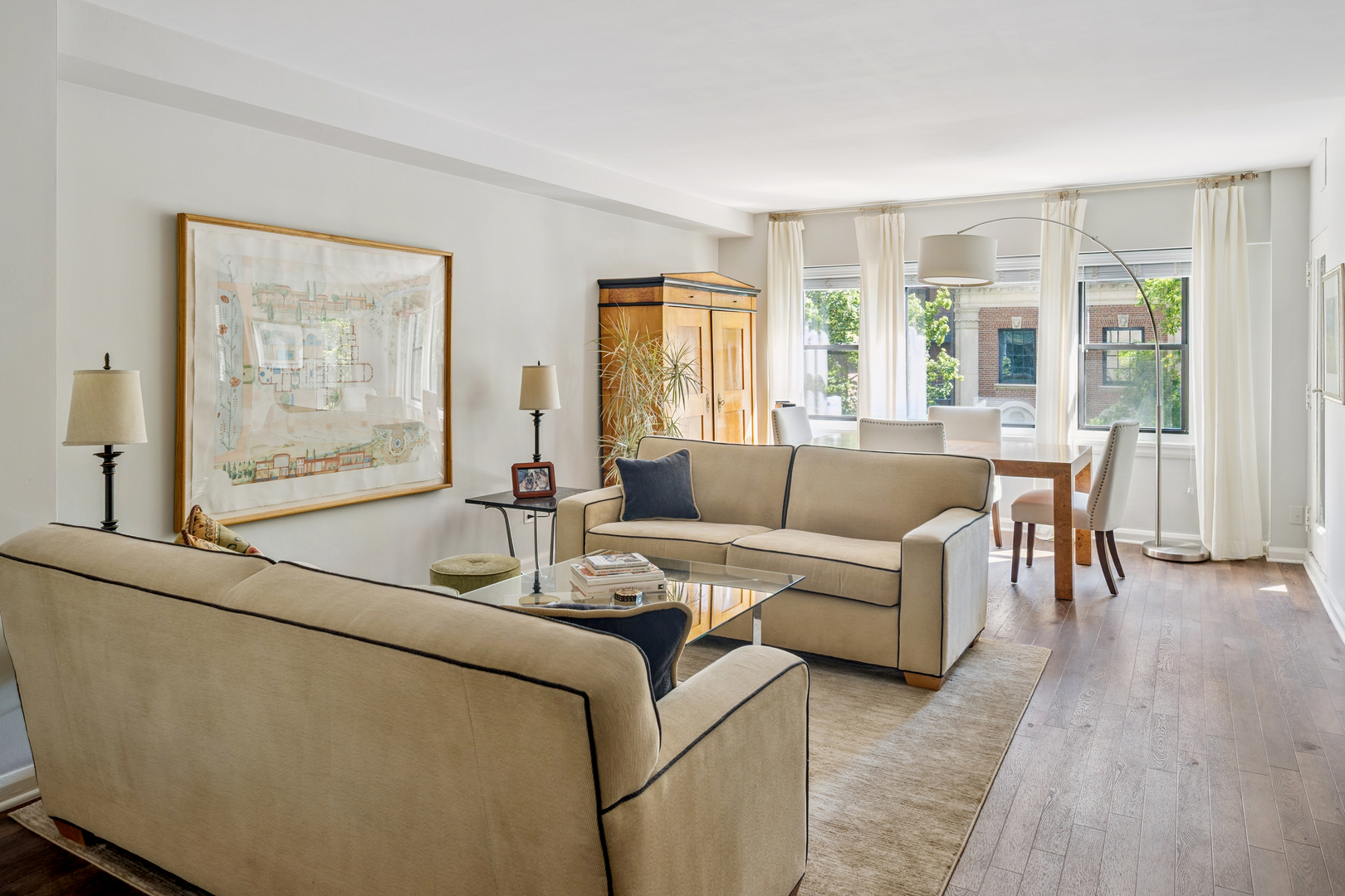1350 N Astor Street Unit: 4C