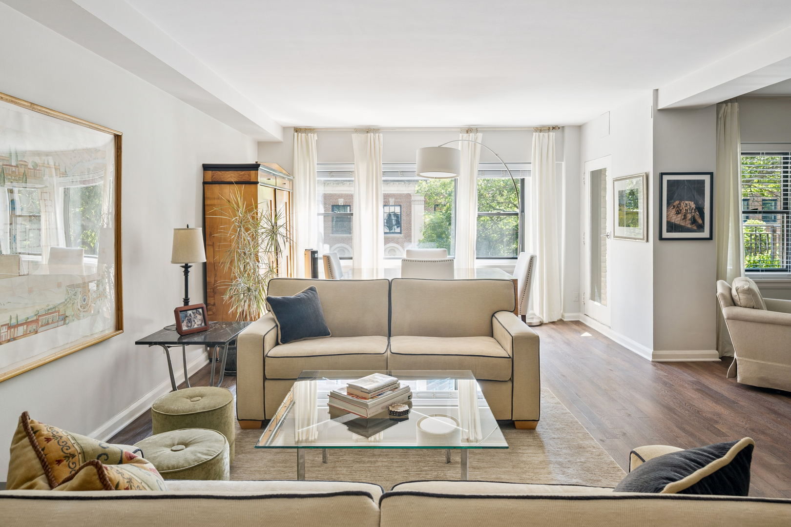 1350 N Astor Street Unit: 4C