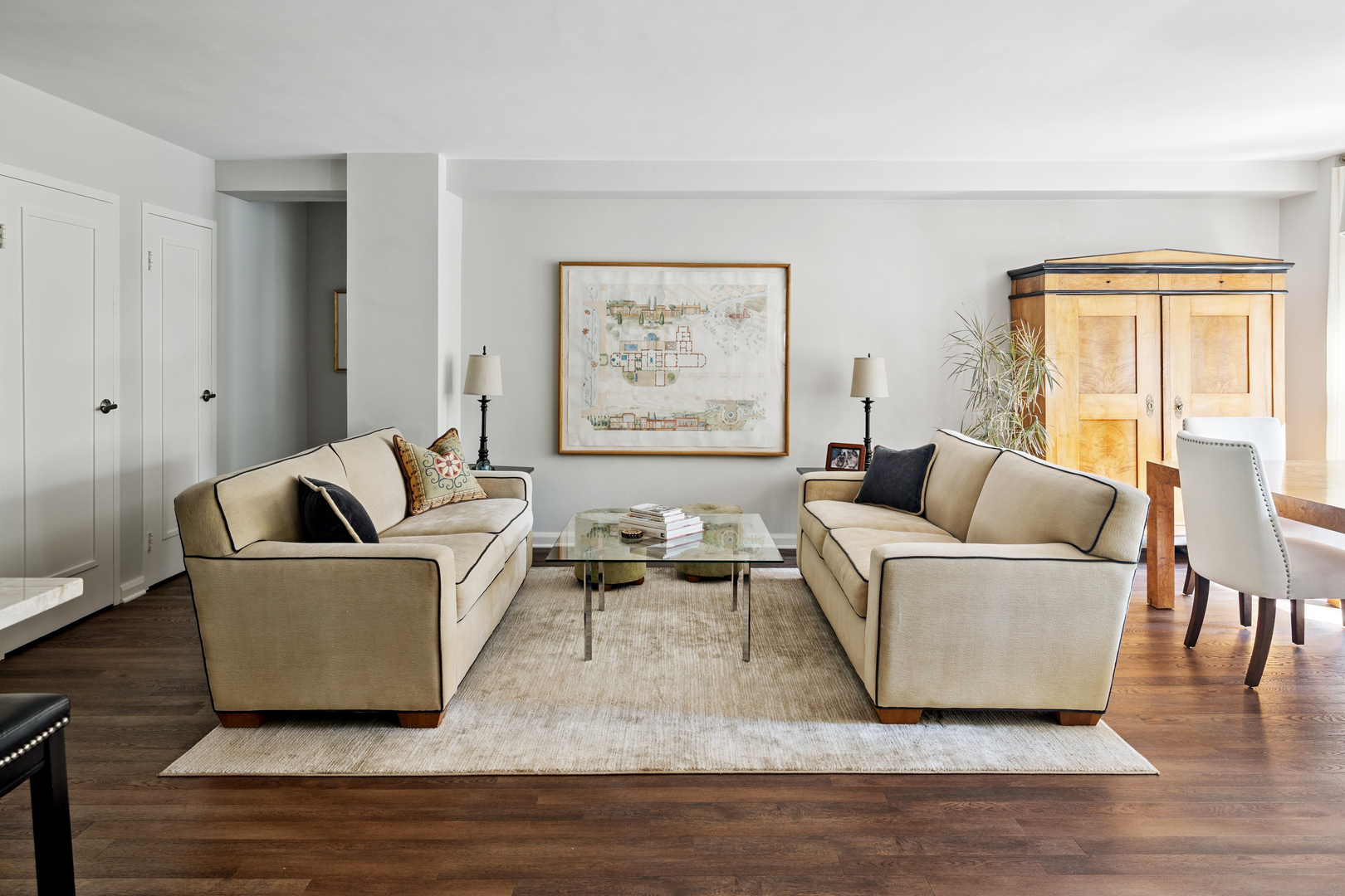 1350 N Astor Street Unit: 4C