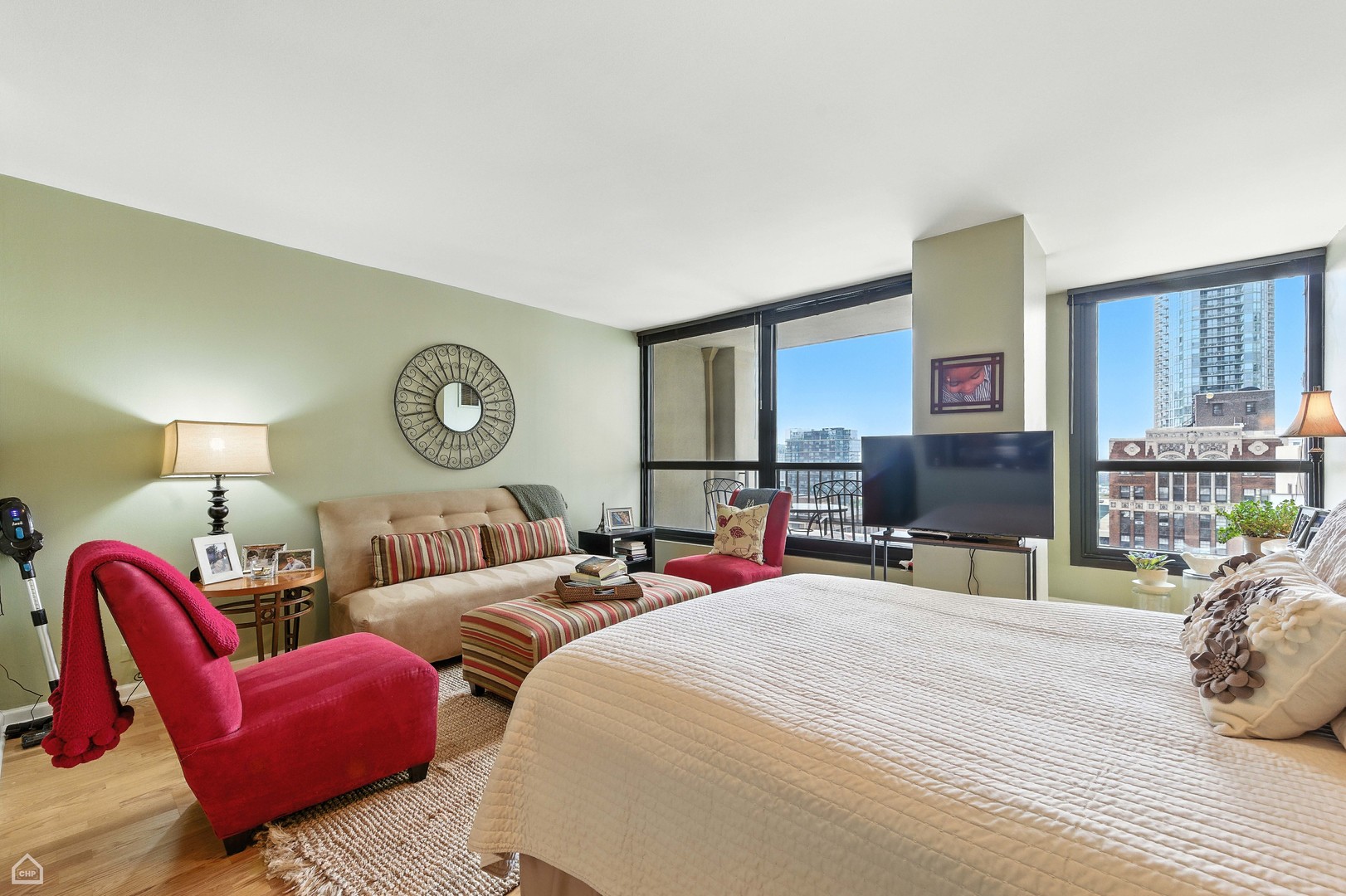 1030 N STATE Street Unit: 11M