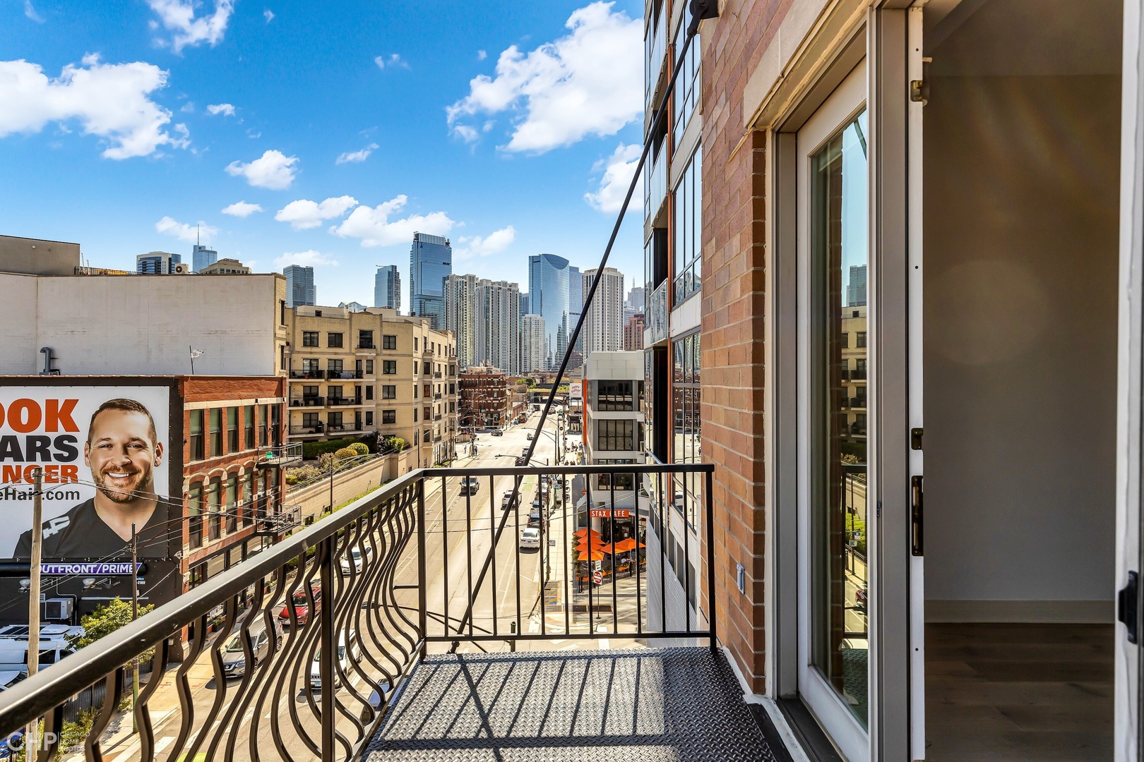 544 N Milwaukee Avenue Unit: 501