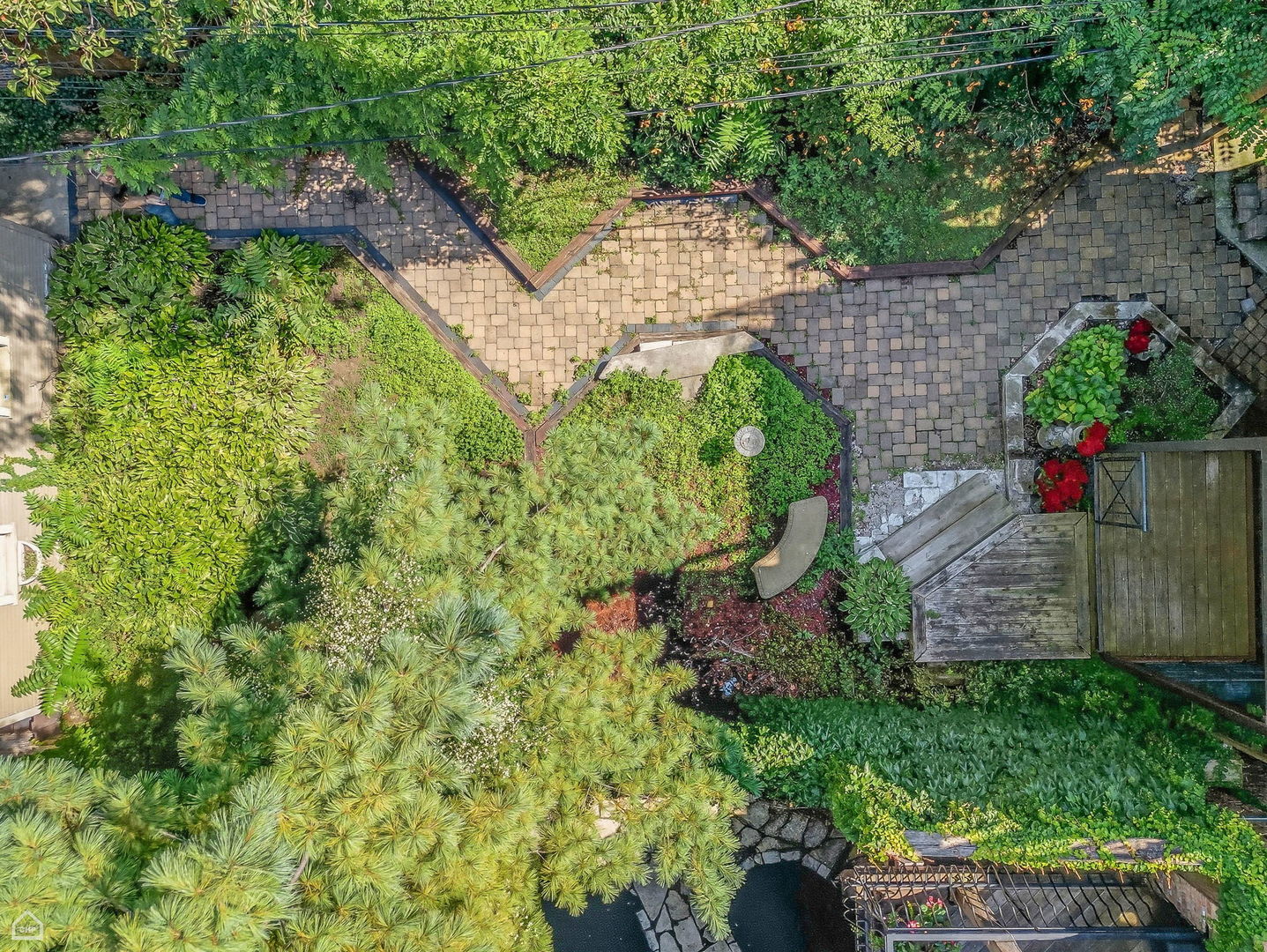 548 W Fullerton Parkway