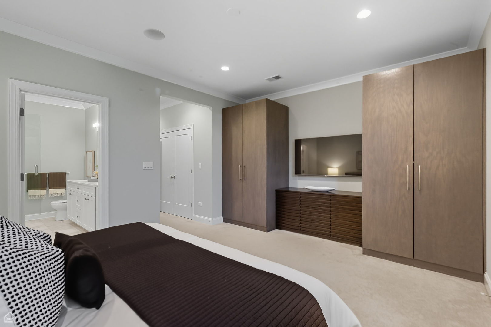 2946 N Racine Avenue Unit: 1