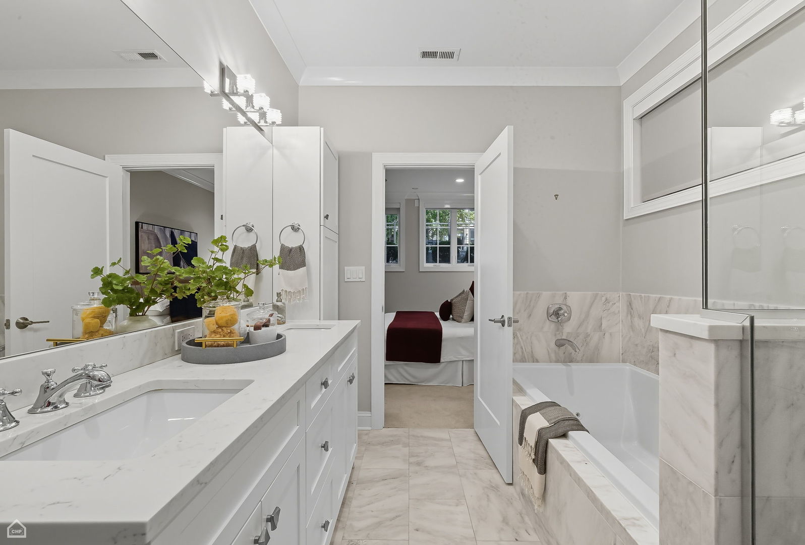 2946 N Racine Avenue Unit: 1