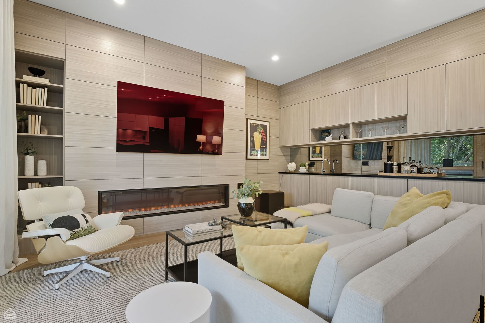 2136 W Lyndale Street Unit: 2