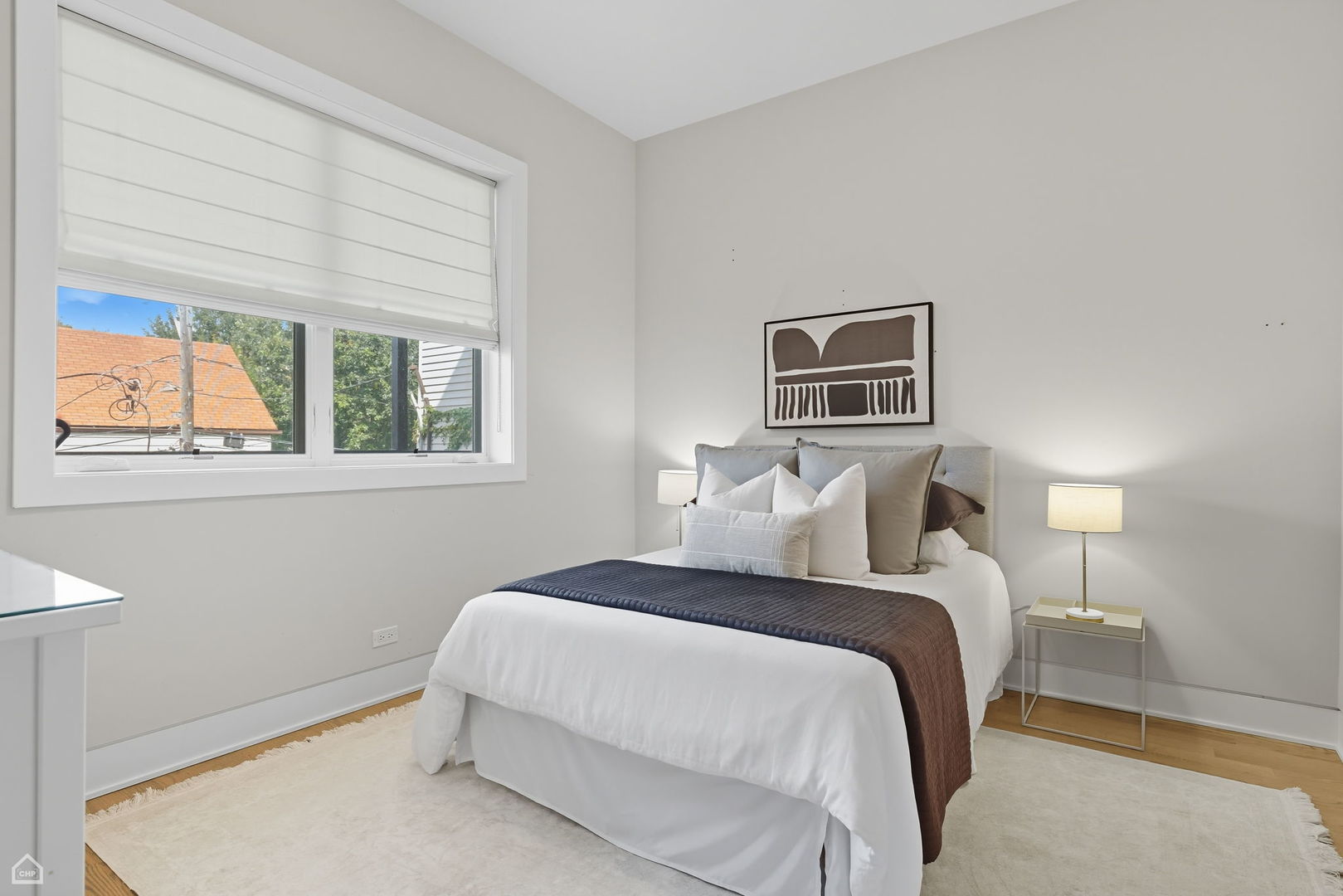 2136 W Lyndale Street Unit: 2