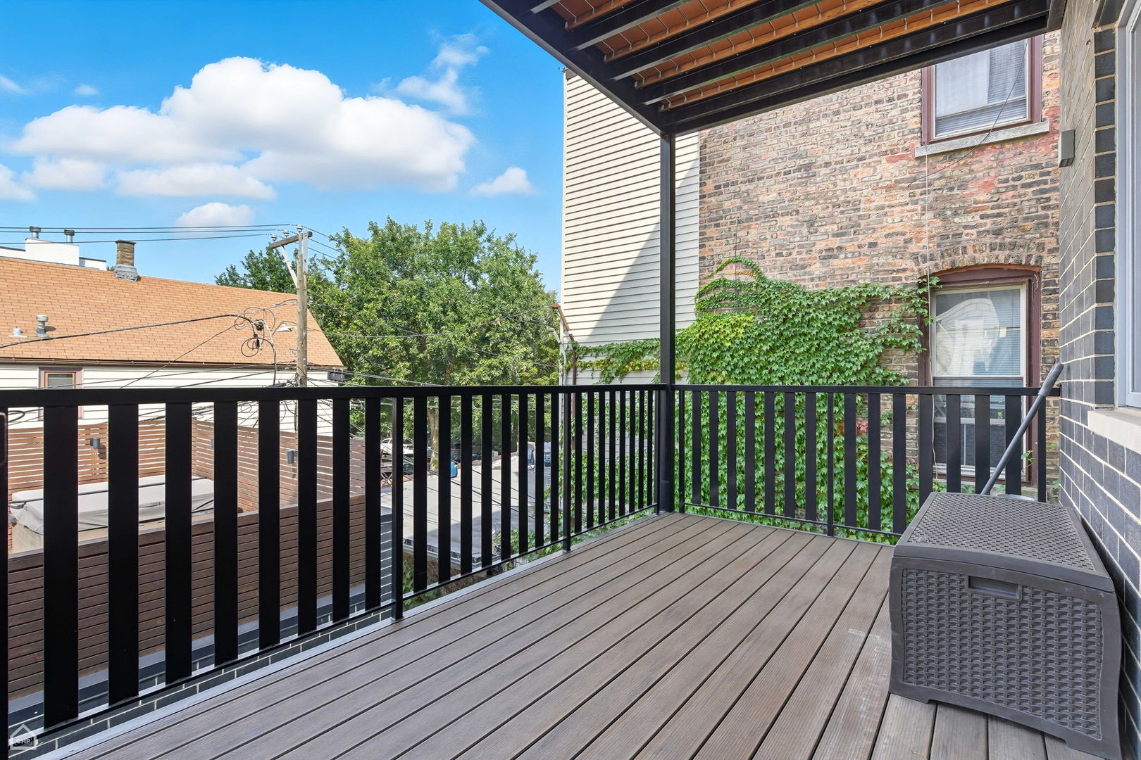 2136 W Lyndale Street Unit: 2