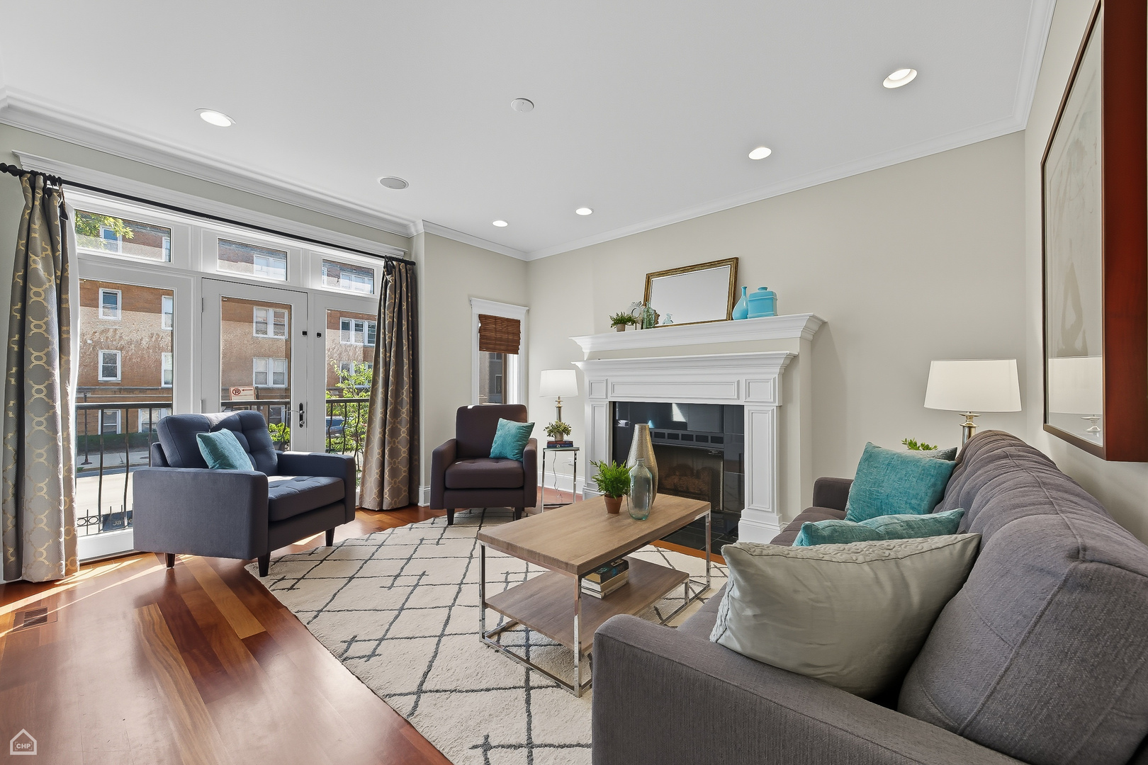 3656 N DAMEN Avenue Unit: 1