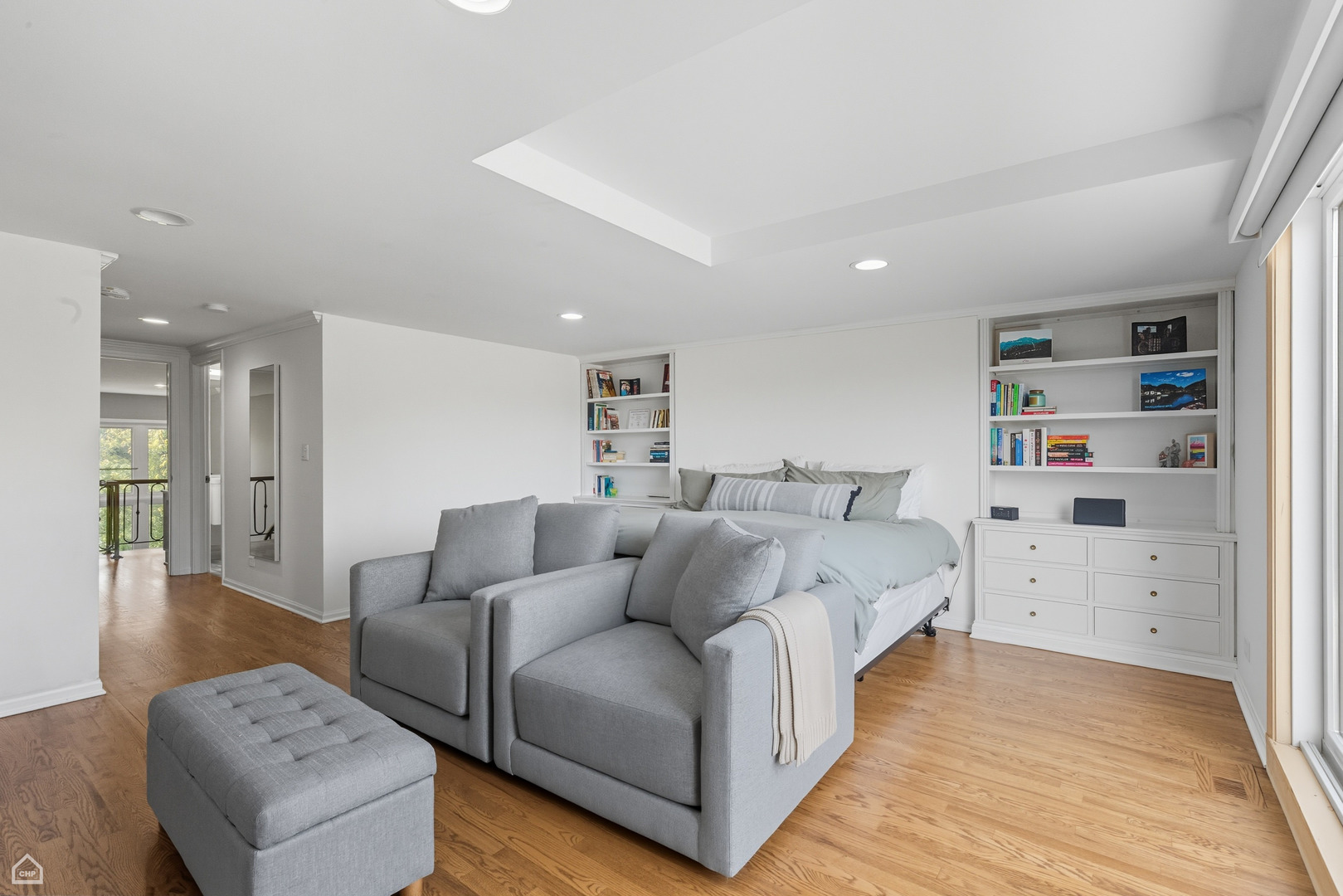 1633 N OAKLEY Avenue Unit: 3