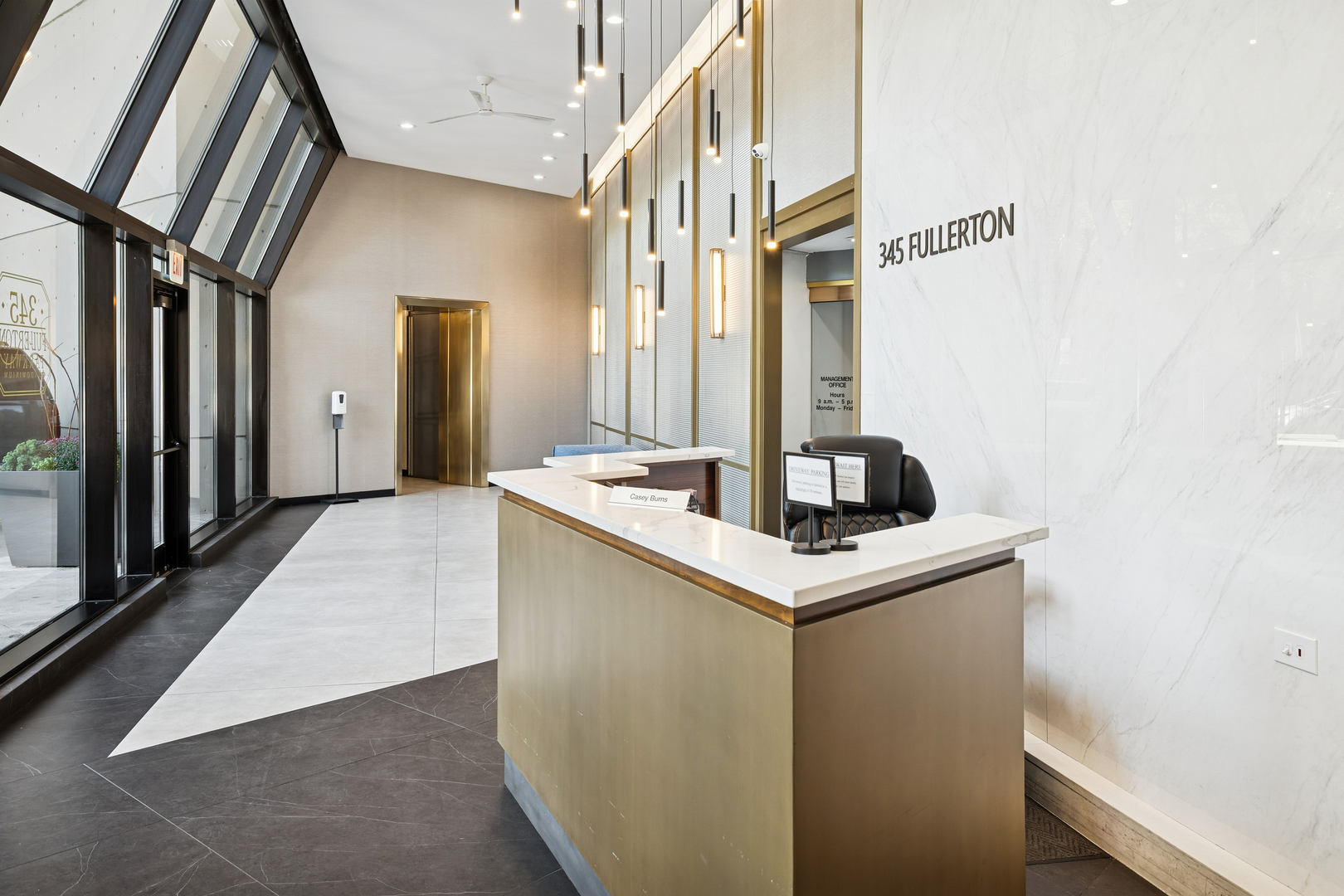 345 W Fullerton Parkway Unit: 1801