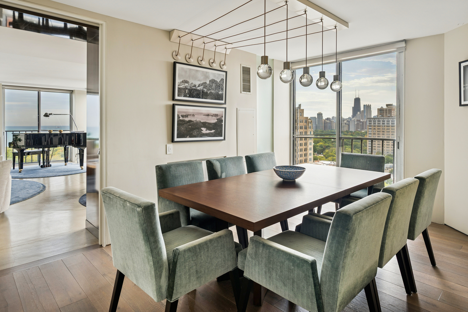 345 W Fullerton Parkway Unit: 1801