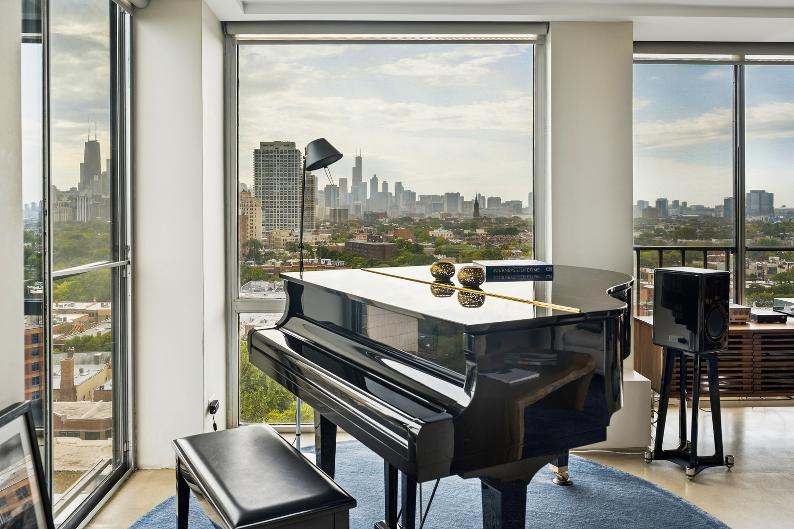 345 W Fullerton Parkway Unit: 1801