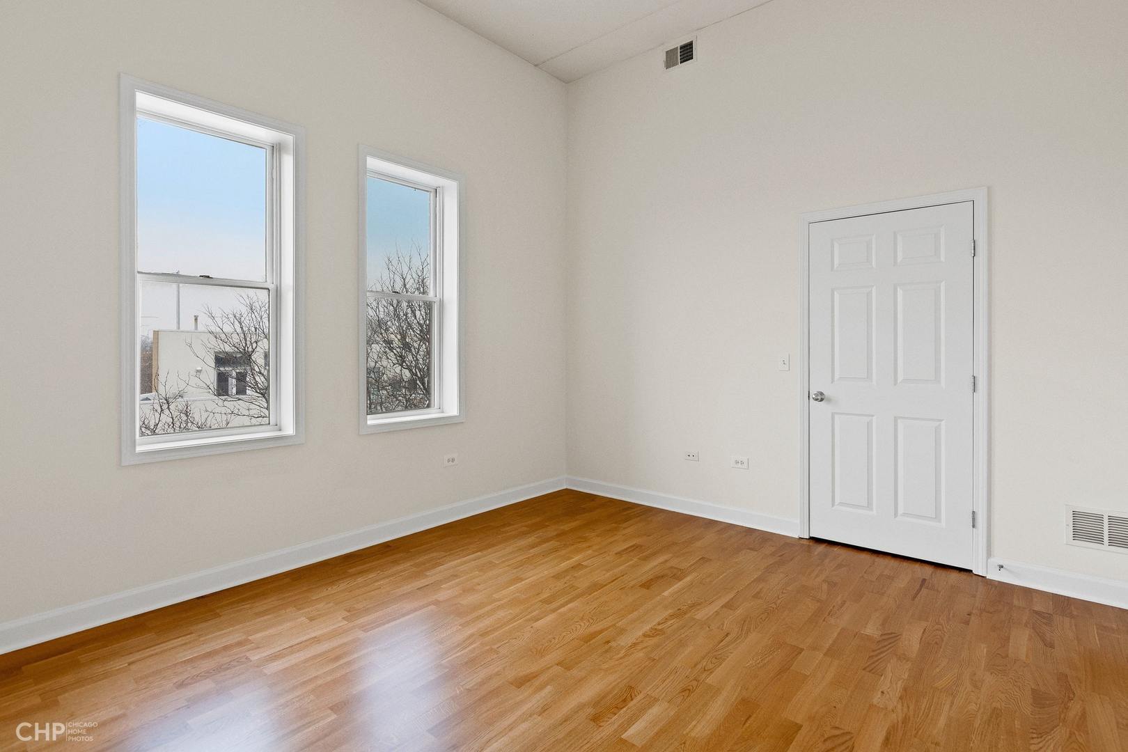 2622 W Diversey Avenue Unit: 501