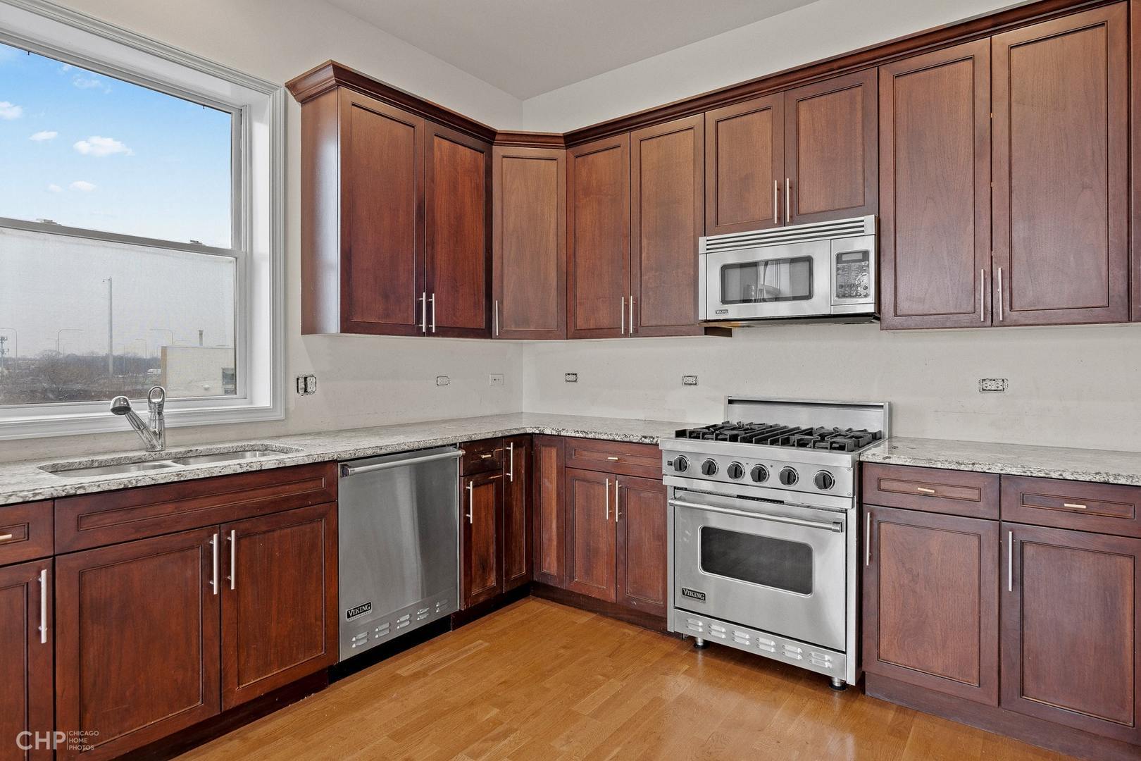 2622 W Diversey Avenue Unit: 501