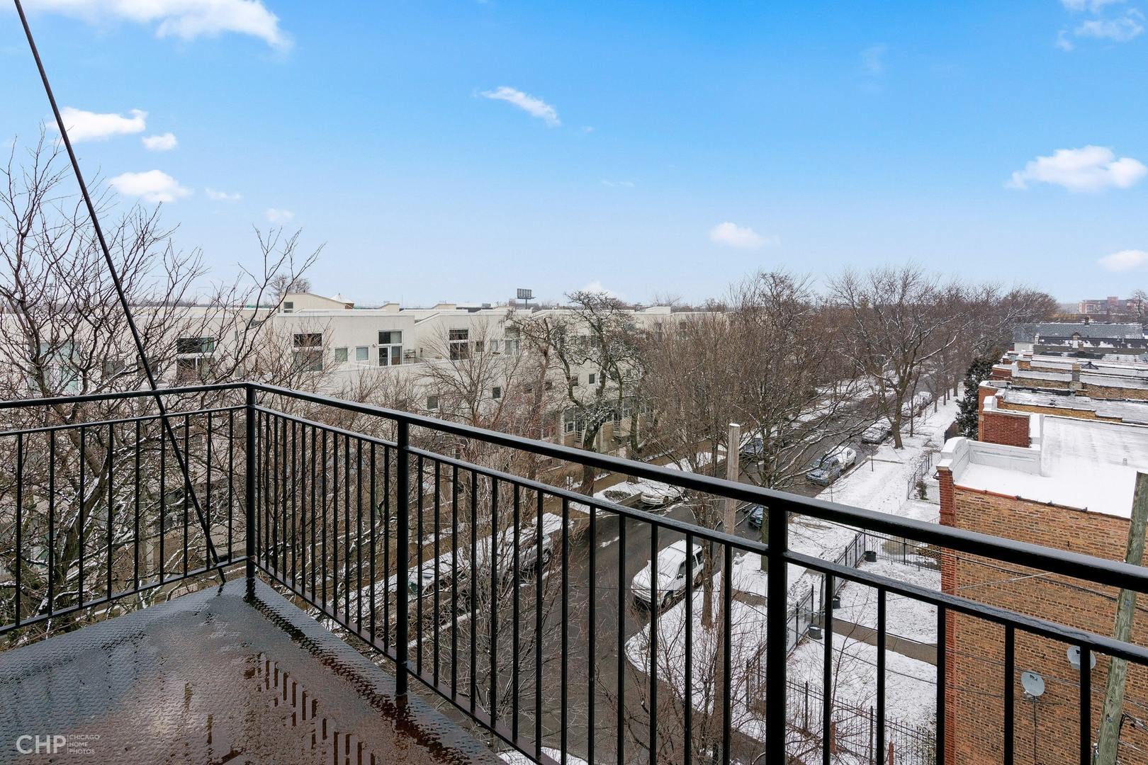 2622 W Diversey Avenue Unit: 501