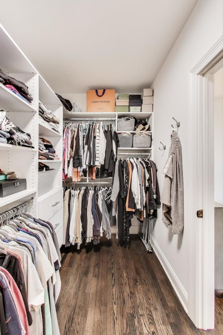 2130 W Division Street Unit: 4W